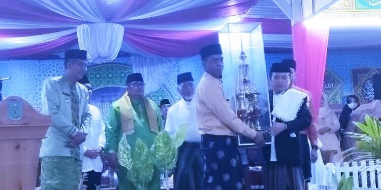 Resmi Tutup MTQ Ke-49 Merangin, Al Haris : Tingkatkan Kecintaan Kepada Al Qur’an