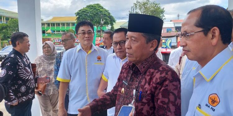 Wagub Sani Hadiri Pelantikan IKA FEB Unja Periode 2023-2028
