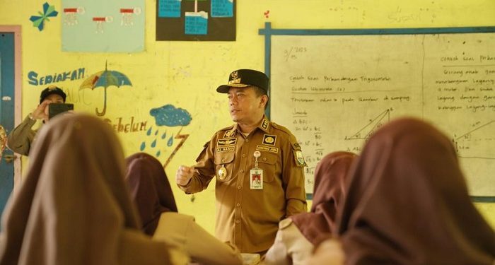 Gubernur Jambi Al Haris Pantau Sarana dan Prasarana SMAN 6 Sarolangun