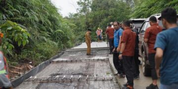 Al Haris Tinjau Pembangunan Jalan Provinsi Pelawan-Batang Asai Kabupaten Sarolangun