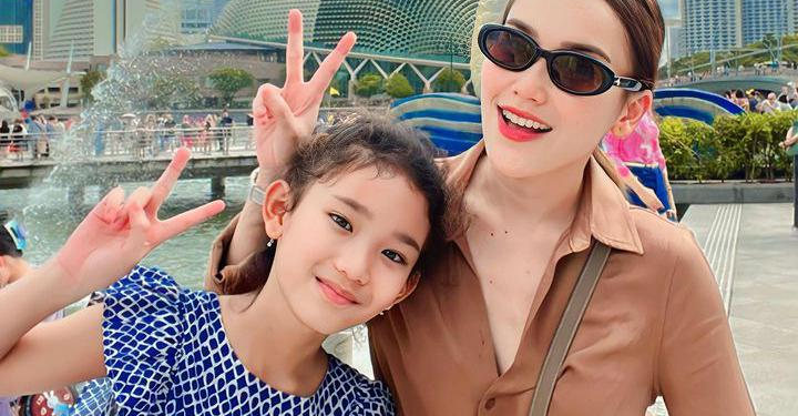 Ayu Ting Ting Murka Ditanya Soal Mantan Suami di Depan Bilqis