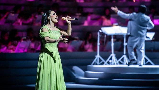 Heboh! Anang Muncul di Konser Krisdayanti dan Duet Lagu Cinta