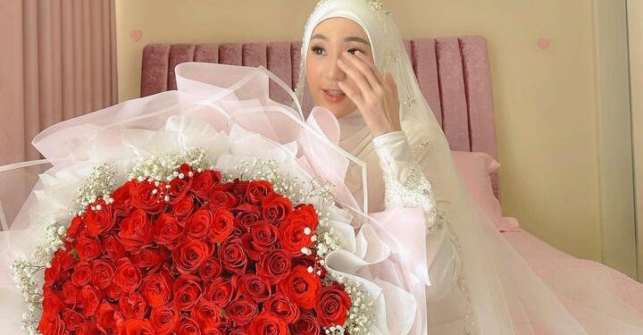 Sempat Izin ke Anak, Larissa Chou Resmi Menikah