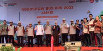 Edi Purwanto  Hadiri Pembukaan Roadshow Bus KPK Jambi