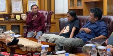 di Purwanto Terima Perwakilan Masa Unjuk Rasa di DPRD Jambi