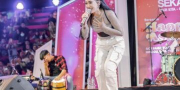 Heboh! Happy Asmara Kesurupan Saat Manggung, Netizen Bergidik Ngeri