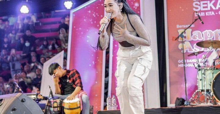 Heboh! Happy Asmara Kesurupan Saat Manggung, Netizen Bergidik Ngeri