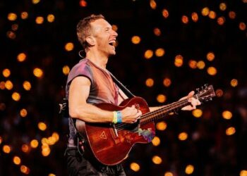 Chris Martin Jadi Perbincangan Ketika Coldplay Gelar Konser di Indonesia