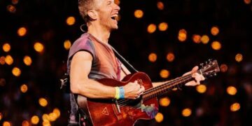 Chris Martin Jadi Perbincangan Ketika Coldplay Gelar Konser di Indonesia