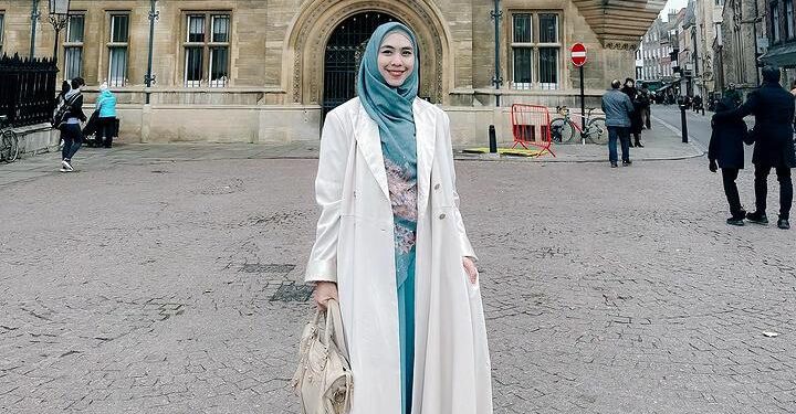 Ustadzah Oki Tanggapi Soal Rumah Tangga  Ria Ricis dan Teuku Ryan