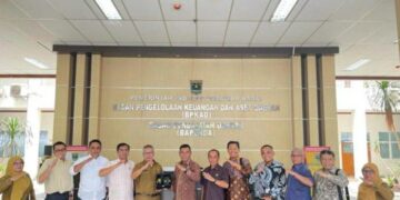 Upaya Tingkatkan PAD, Banggar DPRD Provinsi Jambi Kunjungi Bapeda Sumatera Barat