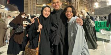 Telah Jadi Istri Tiko Aryawardhana, BCL Umrah untuk  Mendiang Ashraf