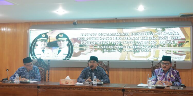 Pimpin Rakor Pembinaan Awal Pelaksanaan Program Kegiatan OPD 2024, Bupati Anwar Minta Percepatan Pelaksanaan Program Kegiatan dan Pembangunan