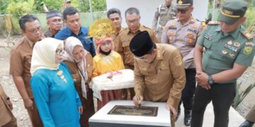 Bupati Tanjab Barat Resmikan Mushola Al-Majid SDN 008/V Merlung