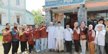 Bupati Tanjab Barat Serahkan Bantuan PKH Sebanyak 3.186 di Kantor Pos Kuala Tungkal