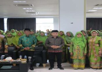 Gubernur Al Haris Dorong Muslimat NU Ambil Peran di Masyarakat