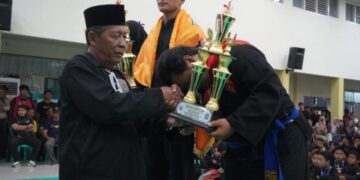 Wagub Sani Resmi Tutup Kejuaraan Pencak Silat PSHT Open Piala Gubernur Jambi