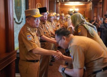 Gubernur Al Haris Gelar Halal Bihalal dengan Pegawai Pemprov Jambi di Hari Pertama Kerja