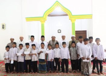Bupati Tanjabbar Kunjungi Desa Margo Rukun dalam Safari Jumat Berkah, Sampaikan Beragam Program Pembangunan