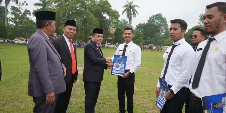 Ketua Komisi IV Fadli Sudira Hadiri Penyerahan SK PPPK Lingkup Pemprov Jambi