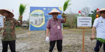 Wagub: Sekolah Lapang Iklim Operasional Bantu Petani Tingkatkan Produksi