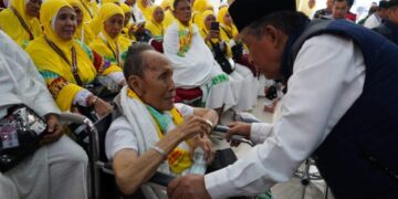 Wagub Sani Lepas 450 JCH Asal Jambi Diterbangkan ke Arab Saudi Via Embarkasi Batam