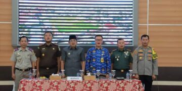 Bupati membuka sekaligus memimpin Sidang Gugus Tugas Reforma Agraria (GTRA)