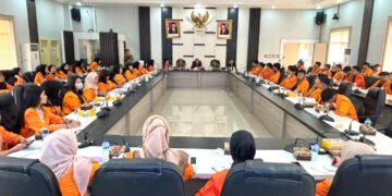 Edi Purwanto Paparkan Tugas dan Fungsi DPRD ke 84 Mahasiswa Fakultas Hukum Unja