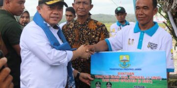 Gubernur Al Haris Janji Bantu Perjuangkan Irigasi Sumber Utama Penyaluran Air Tanah Tumbuh dan Tanah Spenggal