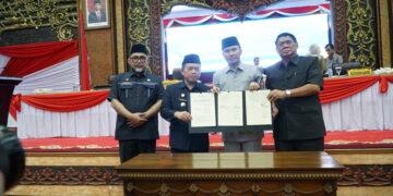 Tiga Ranperda Disahkan Bersama Pemerintah dalam Rapat Paripurna DPRD Provinsi Jambi