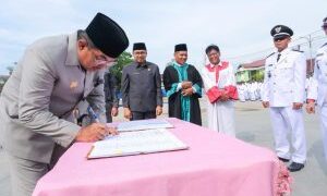 Bupati Anwar Sadat KuBupati Anwar Sadat Kukuhkaan dan Pengambilan Sumpah Kades dan BPD