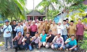 Langkah Konkret Atasi Banjir di Sungai Nibung, Bupati Tanjab Barat Pantau Langsung Normalisasi Parit Lapis