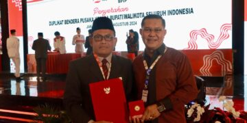 Pemkab Tanjabbar Terima Duplikat Bendera Pusaka Oleh Kepala BPIP RI