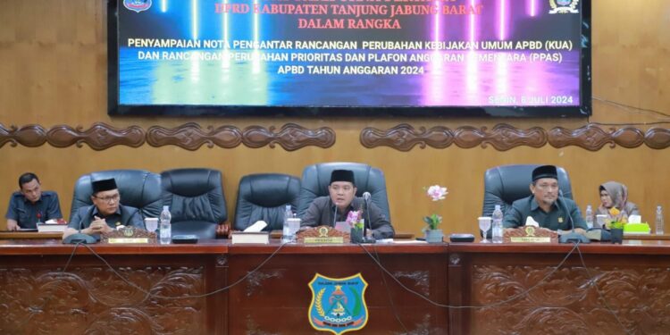 Pj Sekda Tanjabbar Sampaikan Nota Pengantar Rancangan Perubahan KUA dan PPAS APBD TA 2024