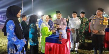 Bupati Anwar Sadat Apresiasi Dan Tutup MTQ Ke-52 Lubuk Kambing