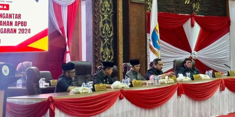 DPRD Terima Nota Pengantar Ranperda Perubahan APBD Provinsi Jambi 2024