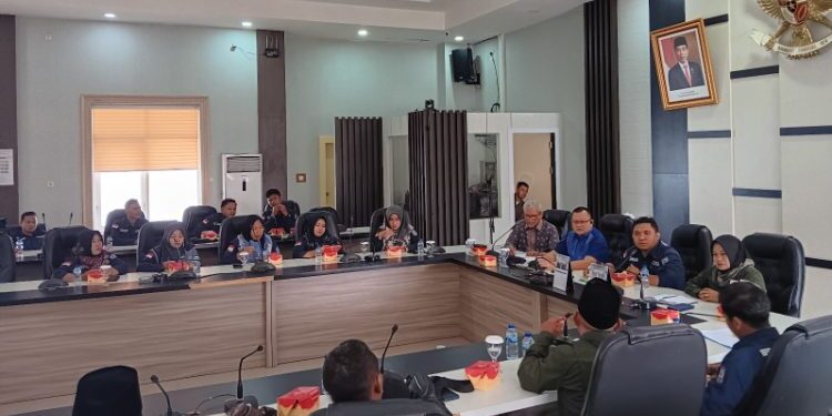 Anggota Dewan Fauzi Ansori Serap Aspirasi Forum BPD se-Tabir Raya