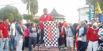 Sekda Provinsi Jambi Lepas Peserta Jalan dan Sepeda Santai untuk Meriahkan HUT RI ke-79