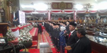 Edi Purwanto Pimpin Paripurna Pelantikan 55 Dewan Periode 2024-2029