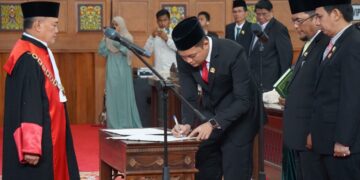 M. Hafiz Fattah Resmi Dilantik Sebagai Ketua DPRD Provinsi Jambi Periode 2024-2029