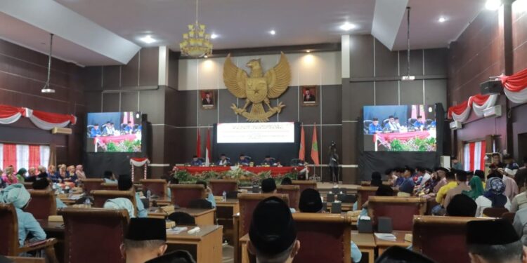 Pjs. Bupati Tanjab Barat Hadiri HUT ke-25 Kabupaten Tebo