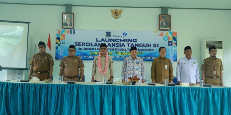 Staf Ahli H. Ansori Buka Sekolah Lansia Tangguh S1 di Seberang Kota