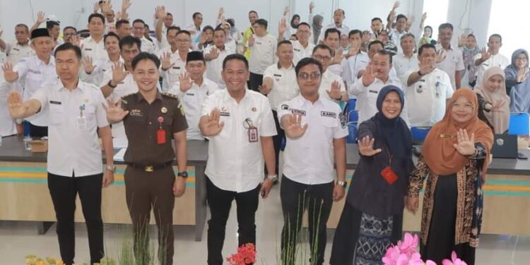 Sekda Tanjabbar Buka Sosialisasi Anti-Korupsi untuk ASN, Dorong Pemerintahan Bebas KKN