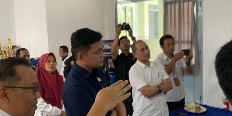 Ketua DPRD Jambi Pantau Tes CAT PPDB SMA Titian Teras untuk Transparansi